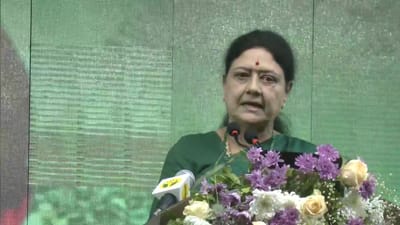 புதுச்சேரி சட்டமன்ற தேர்தல் - வேட்பாளர்களை அறிவித்த சசிகலா