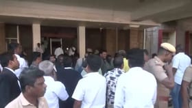 சாத்தான்குளம் தந்தை, மகன் கொலை வழக்கு.. நீதிமன்றத்துக்கு அழைத்துவரப்பட்ட குற்றவாளிகள்!...