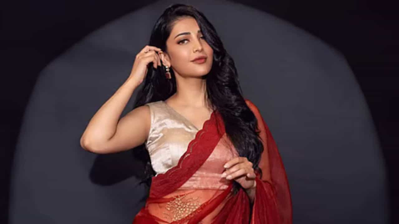 கமல் ஹாசன் மற்றும் ரஜினிகாந்த் குறித்து பேசிய ஸ்ருதி ஹாசன் - என்ன சொல்லி இருக்காங்க தெரியுமா?