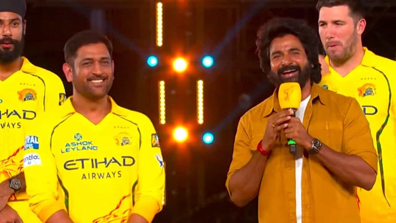 60 வயது வரை விளையாடுவேன்..! சிவகார்த்திகேயனின் கோரிக்கைக்கு தோனி கொடுத்த மாஸ் பதில்.. வைரல் வீடியோ!!