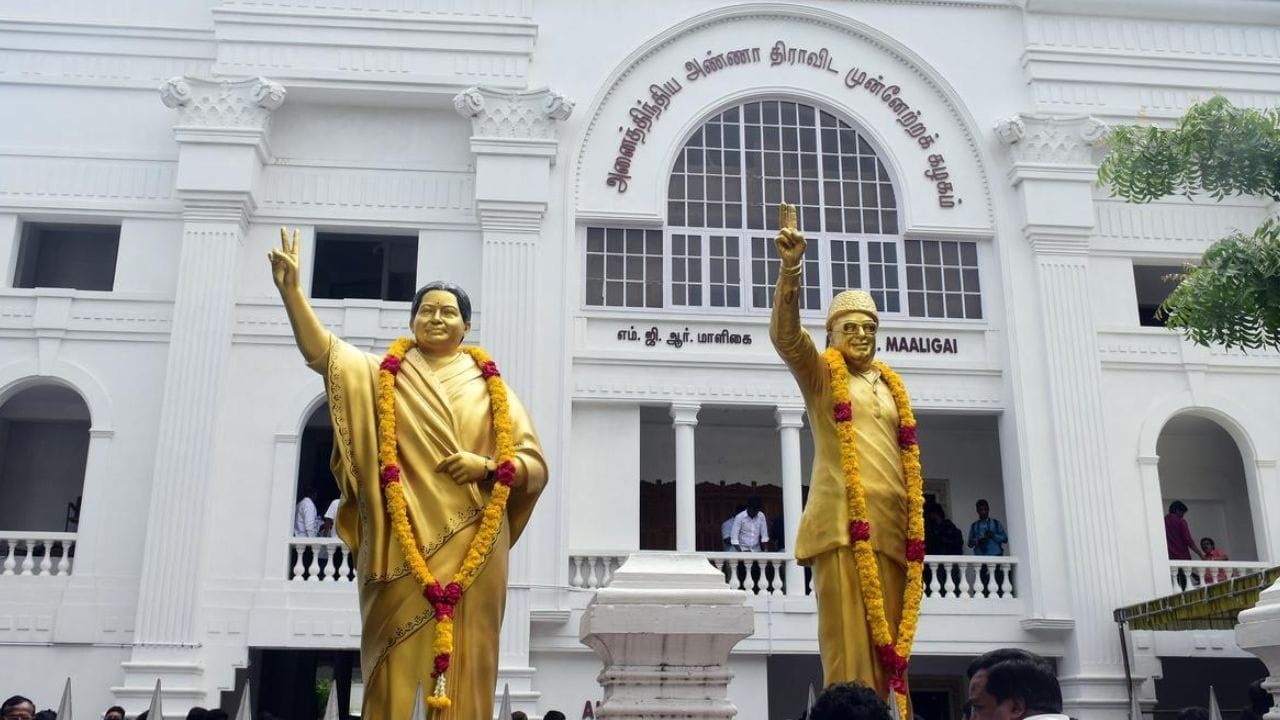 இந்தத் தொகுதியில் சுமார் 2½ லட்சம் வாக்காளர்கள் உள்ளனர். 2021ஆம் ஆண்டு நடைபெற்ற சட்டமன்றத் தேர்தலை எடுத்துக் கொண்டால், காங்கிரஸ் வேட்பாளர் அசோகன் சுமார் 78,947 வாக்குகள் பெற்று அபார வெற்றி பெற்றார். இரண்டாவது இடத்தில் அதிமுக வேட்பாளர் லட்சுமி கணேசன் 61,628 வாக்குகள் பெற்றார். மூன்றாவது இடத்தில் நாம் தமிழர் கட்சியும், நான்காவது இடத்தில் அம்மா மக்கள் முன்னேற்ற கழகமும் இருந்தது குறிப்பிடத்தக்கது. இந்தத் தொகுதியை பொருத்தவரையில், அதிமுக பலம் வாய்ந்ததாக பார்க்கப்படுகிறது. 1977ஆம் ஆண்டிலிருந்து இதுவரை அதிமுக சுமார் 5 முறை வெற்றி பெற்றுள்ளது. எனவே, இந்தத் தொகுதியில் அதிமுக வெற்றி பெறுவதற்கான வாய்ப்பு அதிகம் எனக் கூறப்படுகிறது.