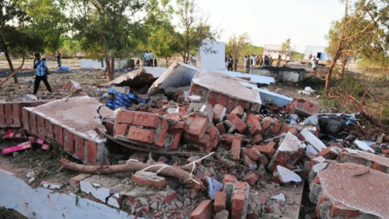 அதேபோல், பருவகால வேலைவாய்ப்பு பிரச்சனை, தொழிலாளர்களுக்கு உடல்நலப் பிரச்சனைகள் ஆகியவையும் தொடர்ந்து முன்வைக்கப்படுகின்றன. ஆட்சி மாறினாலும், இந்தத் தொகுதியில் நிலைமை பெரிதாக மாறவில்லை என மக்கள் குற்றம்சாட்டுகின்றனர்.