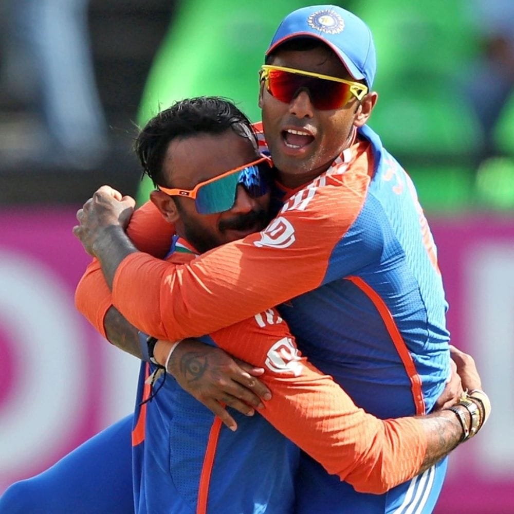 அக்சர் படேலுக்கு பதிலாக இந்திய பிளேயிங் லெவன் அணியில் சேர்க்கப்பட்ட வாஷிங்டன் சுந்தர் பந்துவீச்சு மற்றும் பேட்டிங் இரண்டிலும் சிறப்பாக செயல்படவில்லை. இது இந்திய அணியின் தோல்விக்கு காரணமாக அமைந்தது. இதன் காரணமாக, இந்திய அணி டி20 உலகக் கோப்பையில் இருந்து வெளியேறும் அபாயத்தையும் எதிர்கொண்டது.