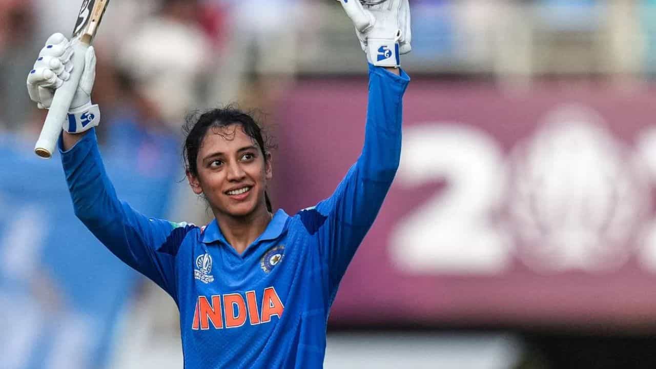 BCCI Awards: கெத்து.. கெத்து.. கோலி சாதனையை சமன் செய்த ஸ்மிருதி மந்தனா.. பிசிசிஐ அவார்ட் லிஸ்ட் இதுதான்! BCCI Awards: கெத்து.. கெத்து.. கோலி சாதனையை சமன் செய்த ஸ்மிருதி மந்தனா.. பிசிசிஐ அவார்ட் லிஸ்ட் இதுதான்!