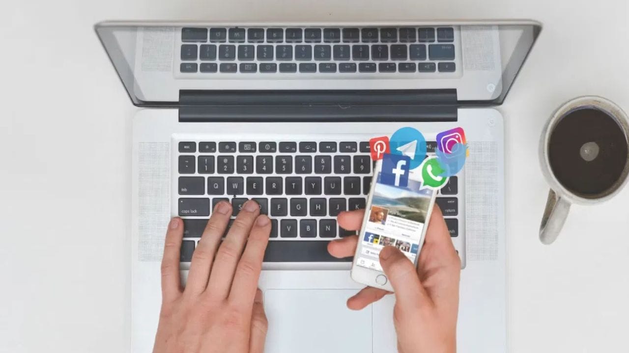 இதனையடுத்து முற்றிலும் பொய்யான அல்லது தவறான தகவல்களை பரப்புபவர்கள், தவறாக சித்தரிக்கப்பட்ட அல்லது மாற்றியமைக்கப்பட்ட வீடியோக்கள் ஆகியவற்றை மேற்கொள்பவர்கள் மூது சட்டப்படி கடுமையான நடவடிக்கை எடுக்கப்படும் என எச்சரிக்கை விடுக்கப்பட்டுள்ளது.