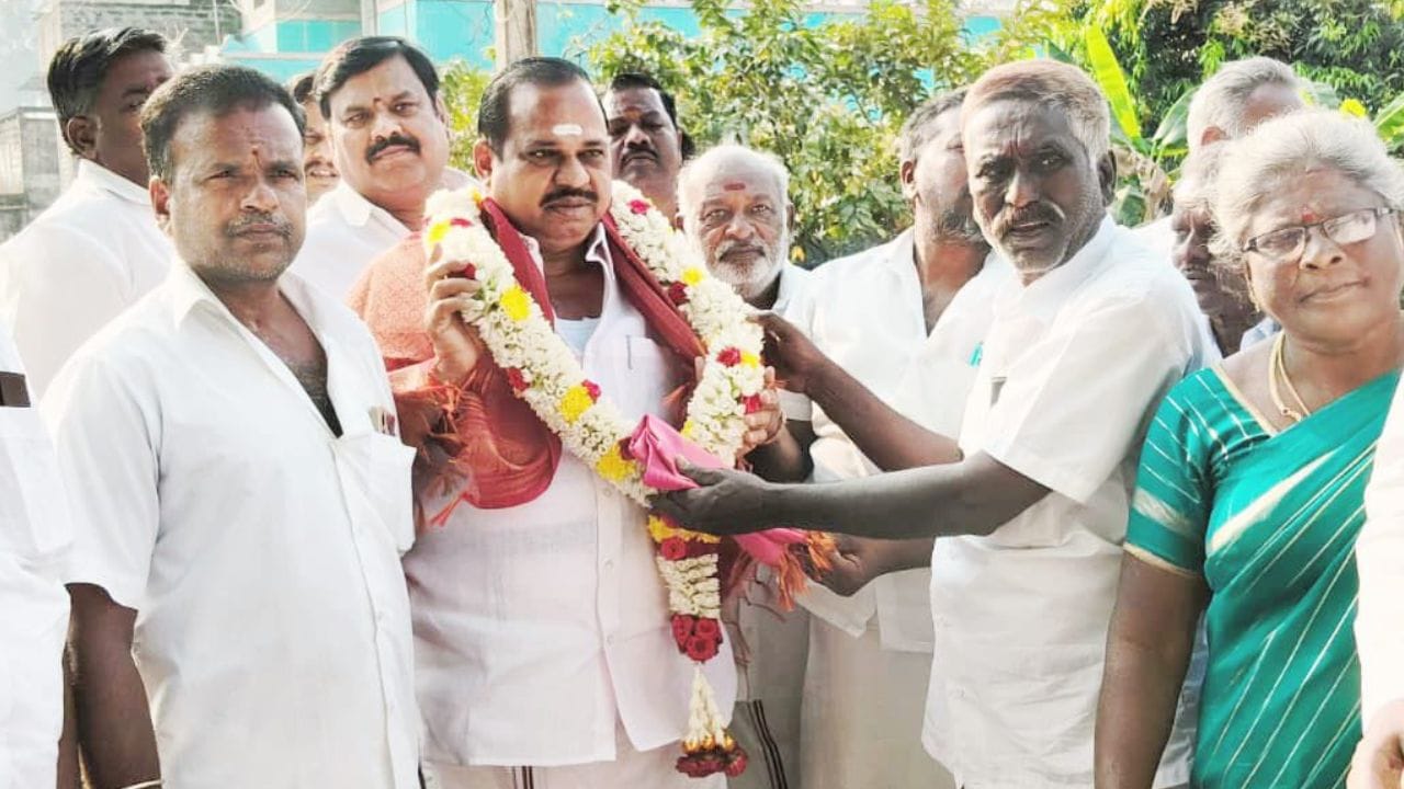 கடந்த 2014- ஆம் ஆண்டு ஜெயலலிதா தனது அரசை மாற்றி அமைத்த போது தாமோதரன் இடமிருந்து வேளாண் அமைச்சர் பொறுப்பு கிருஷ்ணமூர்த்தி வசம் சென்றது. விவசாய பட்டம் பெற்றிருந்ததால் அவர் வேளாண் என்ற புனை பெயருக்கு சொந்தக்காரர் ஆனார்.தற்போது வருகின்ற சட்டமன்றத் தேர்தலில் மீண்டும் அக்ரி எஸ் எஸ் கிருஷ்ணமூர்த்தி கலசப்பாக்கம் தொகுதியில் களம் இறக்கப்பட்டால் மீண்டும் வெற்றியை நிலை நிறுத்துவார் என்று அந்த கட்சியினர் தெரிவித்து வருகின்றனர். இதனால் அவருக்கு வெற்றி வாய்ப்பு இருக்கும் எனவும் கூறப்படுகிறது.