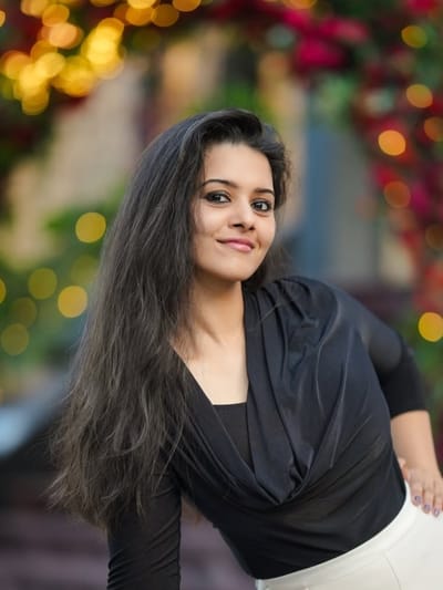 விக்ரம் பட நடிகை ஸ்வாதிஸ்டாவின் போட்டோஸ் வைரல்!