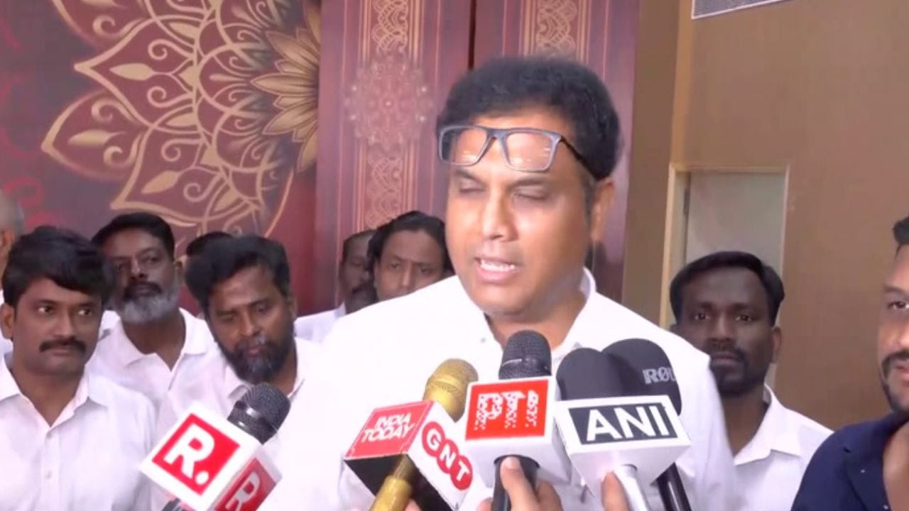 திமுக தேர்தல் அறிக்கை ஒரு சூப்பர் ஸ்டார்.. அமைச்சர் டி. ஆர். பி. ராஜா பேட்டி! திமுக தேர்தல் அறிக்கை ஒரு சூப்பர் ஸ்டார்.. அமைச்சர் டி. ஆர். பி. ராஜா பேட்டி!