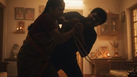 வீடு புகுந்து கத்தி முனையில் நகை பறிப்பு.. கை விரலை கடித்து கொள்ளையனை விரட்டிய ‘சிங்கப்பெண்’!!...