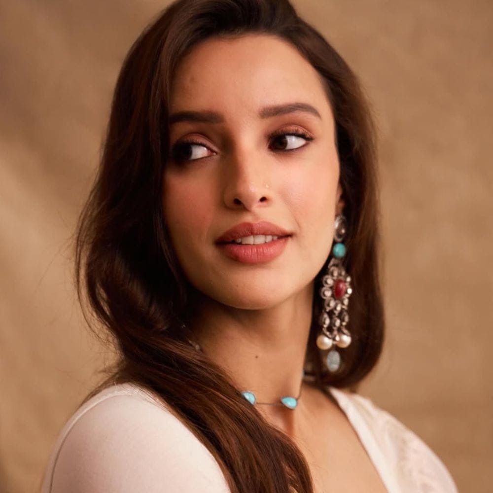 அனிமல் பட பிரபலத்தை தொடர்ந்து, பேட் நியூஸ், விக்கி வித்யா, பூள் புள்ளையா 3 என அடுத்தடுத்த படங்களில் நடித்து அசத்திவந்தார். இதையடுத்து இவரின் நடிப்பில் அடுத்தாக வெளியீட்டிற்கு காத்திருக்கும் படம் ஓ ரோமியோ. இத்திமல் ஷாகித் கபூருடன் இணைந்து நடித்துள்ளார் என்பது குறிப்பிடத்தக்கது. மேலும் பிரபாஸின் ஸ்பிரிட் படத்திலும் கதாநாயகியாக நடித்துவருகிறார்.