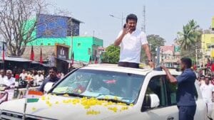 திருப்பத்தூரில் உதயநிதி ஸ்டாலினுக்கு உற்சாக வரவேற்பு