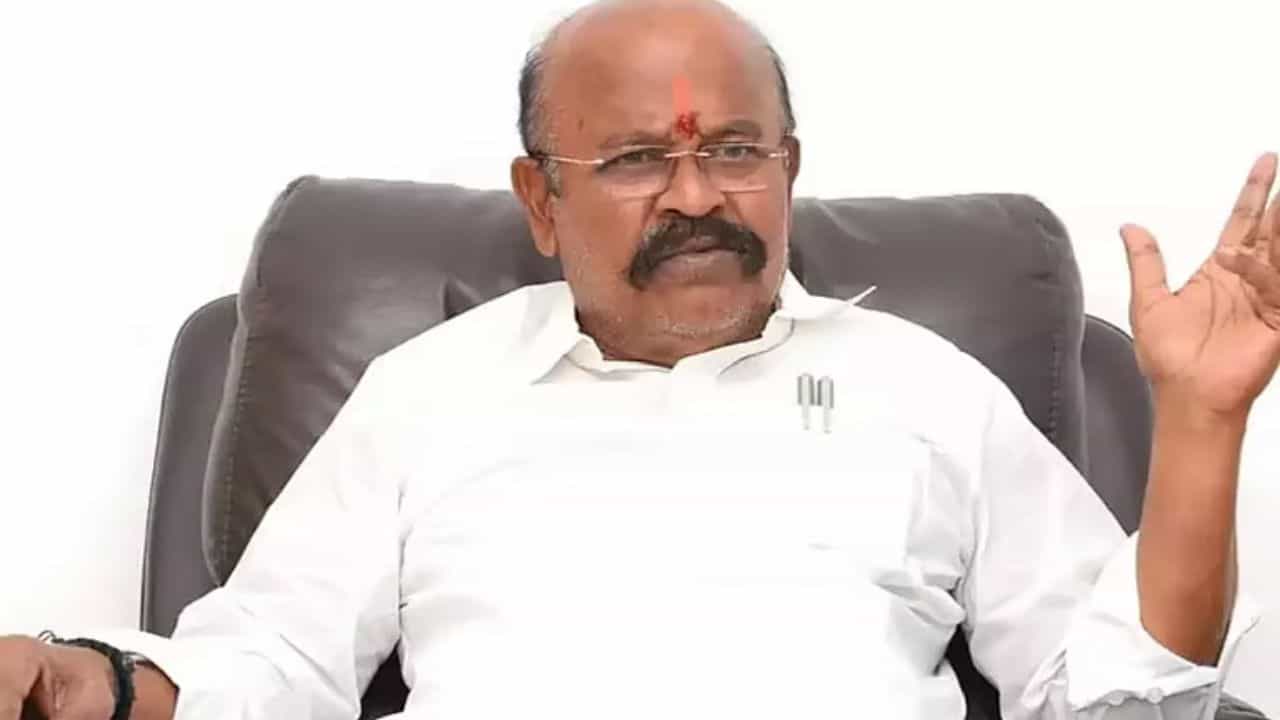 V.Jayaraman Tamil Nadu Election: 5 முறை தொடர் வெற்றியாளர் வி.ஜெயராமன் ... 6-ஆவது முறை வெற்றிக்கு வித்திடுமா உடுமலைப்பேட்டை தொகுதி! V.Jayaraman Tamil Nadu Election: 5 முறை தொடர் வெற்றியாளர் வி.ஜெயராமன் ... 6-ஆவது முறை வெற்றிக்கு வித்திடுமா உடுமலைப்பேட்டை தொகுதி!