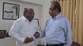 எம்.பி கான்ஸ்டன்ட் ரவீந்திரன்.. வாழ்த்து சொன்ன மதிமுக பொதுச்செயலாளர் வைகோ.....