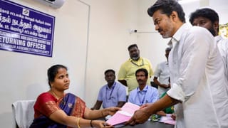 500 சவரன் நகை, சொகுசு கார்கள், ரூ. 1 கோடி வைரம்.. விஜய்யின் சொத்து மதிப்பு எவ்வளவு தெரியுமா?