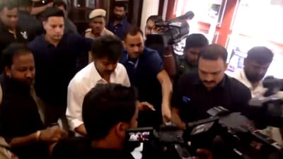 தலைமை தேர்தல் அதிகாரியிடம் புகார் அளித்த தவெக தலைவர் விஜய்!