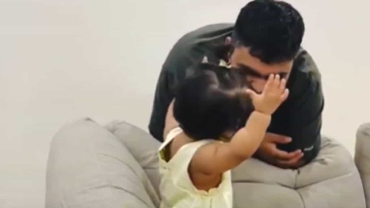 Viral Video : இந்த மொழி புரியவில்லையே.. ஆனால் அவ்வளவு அழகு.. மழலையின் செல்ல பேச்சின் வீடியோ வைரல்!