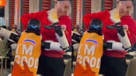 Viral Video : உணவகத்தில் பிளேட்டுகளை நொறுக்கி நடனமாடிய ரோபோட்.. ஷாக் வீடியோ!...