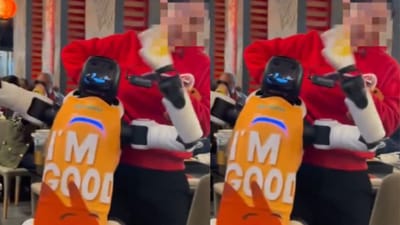 உணவகத்தில் பிளேட்டுகளை நொறுக்கி நடனமாடிய ரோபோட்!