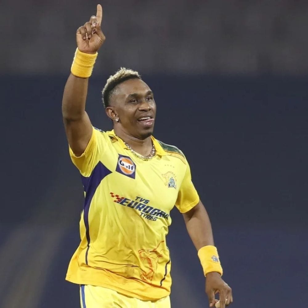 டெத் ஓவர் ஸ்பெஷலிஸ்ட் பந்துவீச்சாளரும், தற்போதைய கொல்கத்தா நைட் ரைடர்ஸ் அணியின் பந்துவீச்சாளருமான டி.ஜே. பிராவோவுக்கு எதிராக, விராட் கோலி 103 பந்துகளில் 4 சிக்ஸர்கள் மற்றும் 17 பவுண்டரிகளின் உதவியுடன் 152.42 ஸ்டிரைக் ரேட்டில் 157 ரன்கள் எடுத்துள்ளார்.