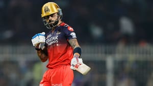 IPL 2026: ஐபிஎல்லில் ஒரு வீரருக்கு எதிராக அதிக ரன்கள்.. விரட்டி விரட்டி அடித்த விராட் கோலி..!