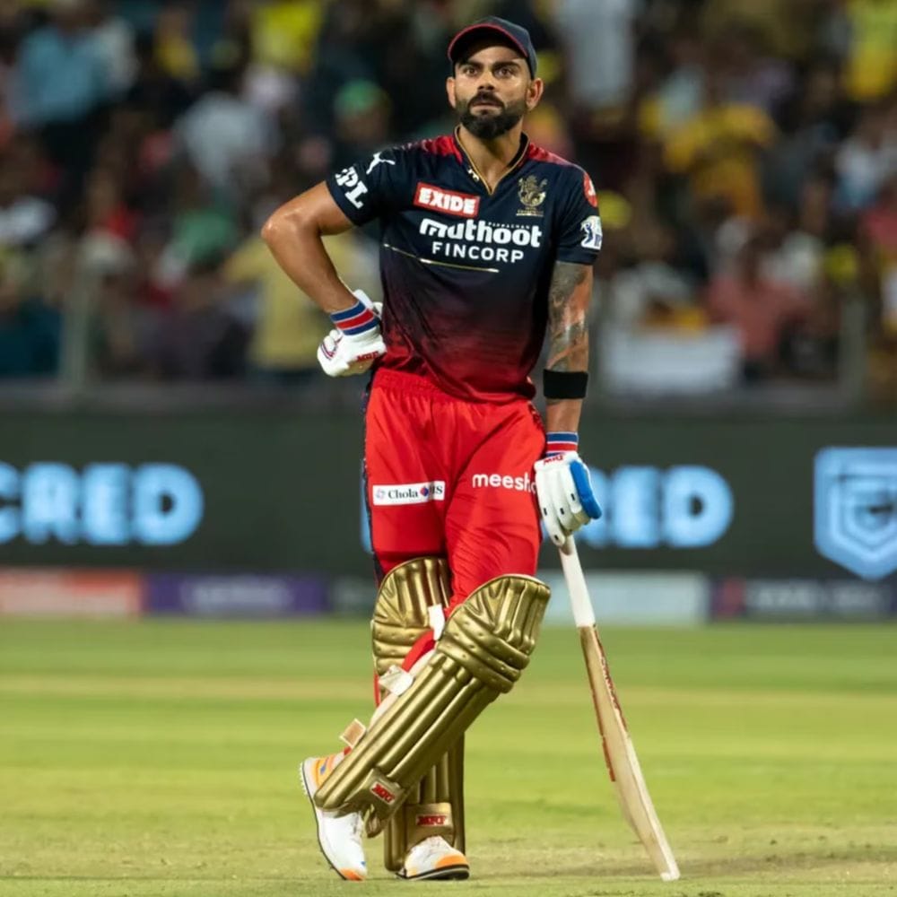 ஐபிஎல் வரலாற்றில் விராட் கோலியின் ஆதிக்கம் தெளிவாகத் தெரிகிறது. ஐபிஎல் ஒரு சில பந்துவீச்சாளர்களுக்கு எதிராக விராட் கோலி அதிக ரன்களை குவித்துள்ளார். அதன்படி, விராட் கோலி எந்த 5 பந்துவீச்சாளர்களுக்கு எதிராக அதிக ரன்கள் குவித்துள்ளார் என்பதைத் தெரிந்து கொள்வோம்.