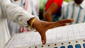 இந்தியாவில் தேர்தல்களில் யாரெல்லாம் வாக்களிக்கலாம்?.. விதிகள் கூறுவது என்ன?