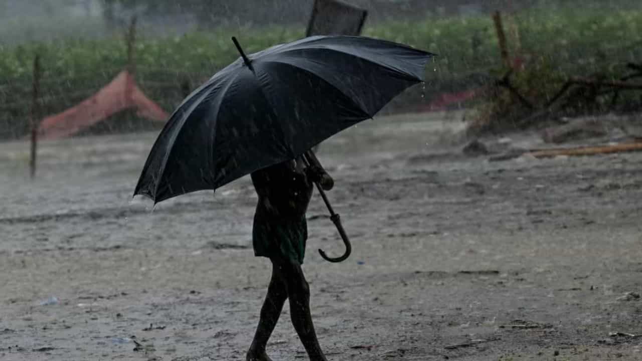 இன்று தமிழகத்தில் எங்கெல்லாம் மழை இருக்கும்? வானிலை சொல்லும் தகவல் என்ன?