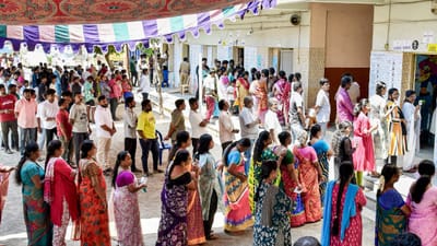 பிற்பகல் 3 மணி நிலவரப்படி 70% வாக்குப்பதிவு..