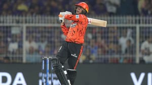 IPL 2026: டி20யில் 300க்கு மேற்பட்ட சிக்ஸர்கள்.. அட்டகாசம் செய்த அபிஷேக் சர்மா!