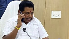 Anitha R. Radhakrishnan Tamil Nadu Election: கட்சி மாறினாலும் காட்சி மாறவில்லை… திருச்செந்தூர் தொகுதியில் தொடர் வெற்றி… வெற்றி வாகை சூடுவார அனிதா ராதாகிருஷ்ணன்!...