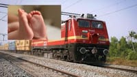 கேரளத்தில் ஓடும் ரயிலில் குழந்தை பெற்றெடுத்த பெண்!...