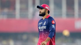 IPL 2026: இ-சிகரெட் பயன்பாடு.. ரியான் பராக் மீது ஆக்‌ஷன் எடுத்த பிசிசிஐ!...