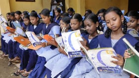 தமிழகத்தில் பள்ளிகள் திறக்கும் முன்பே தயார் நிலையில் பாடப்புத்தகங்கள்.. ஜூன் 1-இல் மாணவர்களுக்கு விநியோகம்!...