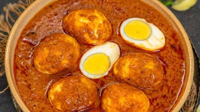 மணமணக்கும் முட்டை பணியாரக் குழம்பு செய்யும் முறை..!