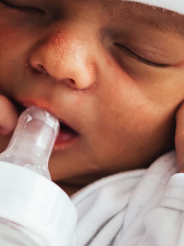 சரியான முறையில் குழந்தையை கவனிப்பது எப்படி..?