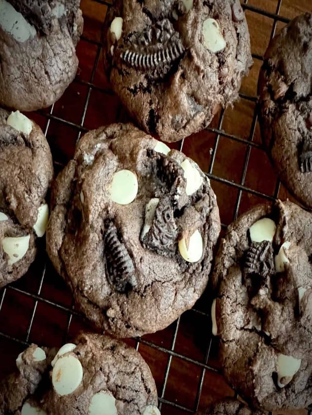 டபுள் சாக்லேட் சிப் குக்கீஸ் செய்வது எப்படி..?