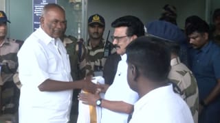 மதுரை விமான நிலையம் வந்த முதலமைச்சர் மு.க.ஸ்டாலின்!