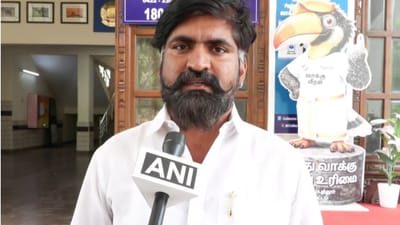 தேர்தல் அதிகாரி அலுவலகத்தில் புகார் அளித்த அஇபுதமமுக வேட்பாளர்!