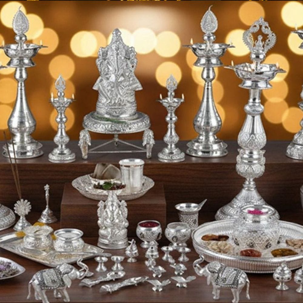 அக்ஷய திருதியை புதிய ஆரம்பங்களுக்கு மிகச் சிறந்த நாள்.
இந்த நாளில் தங்கம் வாங்குவது வாழ்வில் நல்ல தொடக்கத்தை குறிக்கும்.
புதிய முயற்சிகள் வெற்றி பெறும் என நம்பப்படுகிறது.
இதனால் வாழ்க்கையில் முன்னேற்றம் காண முடியும்.