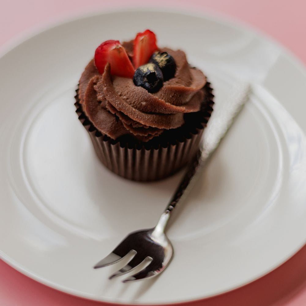 செரிமானம் மற்றும் எடை மேலாண்மை: இதில் உள்ள அதிகப்படியான நார்ச்சத்து செரிமானத்தைச் சீராக்குவதுடன், உடல் எடையைக் குறைப்பதற்கும் இதய ஆரோக்கியத்திற்கும் பேருதவி புரிகிறது.