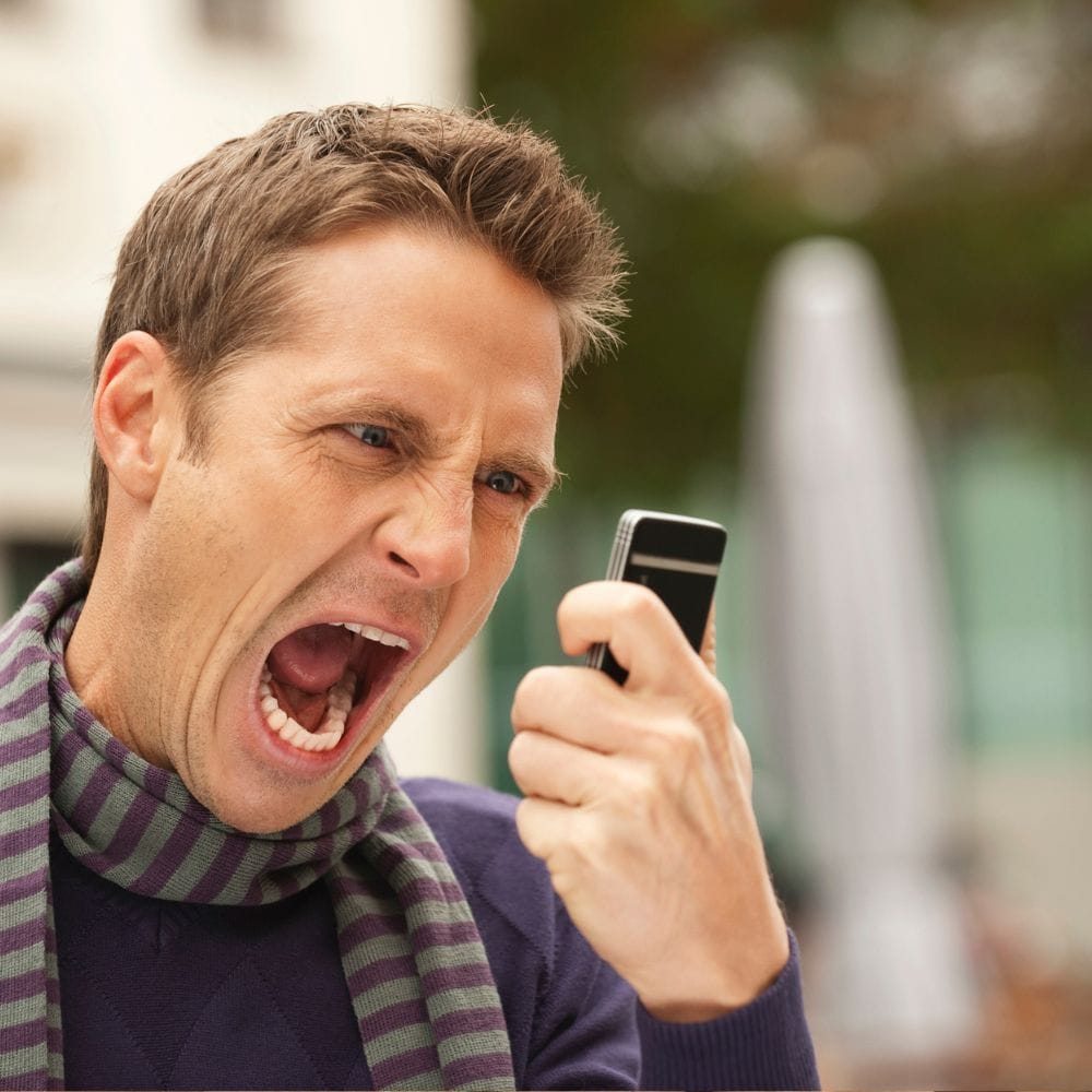 பணிவு என்பது கோழைத்தனம் அல்ல நண்பா,
பக்குவப்பட்ட மனிதனின் உன்னத அடையாளமாகும்.
பணிந்து செல்லும் குணமே உன்னை உயர்த்தும்,
பண்புள்ள மனிதனாய் பார் போற்ற வைக்கும்.