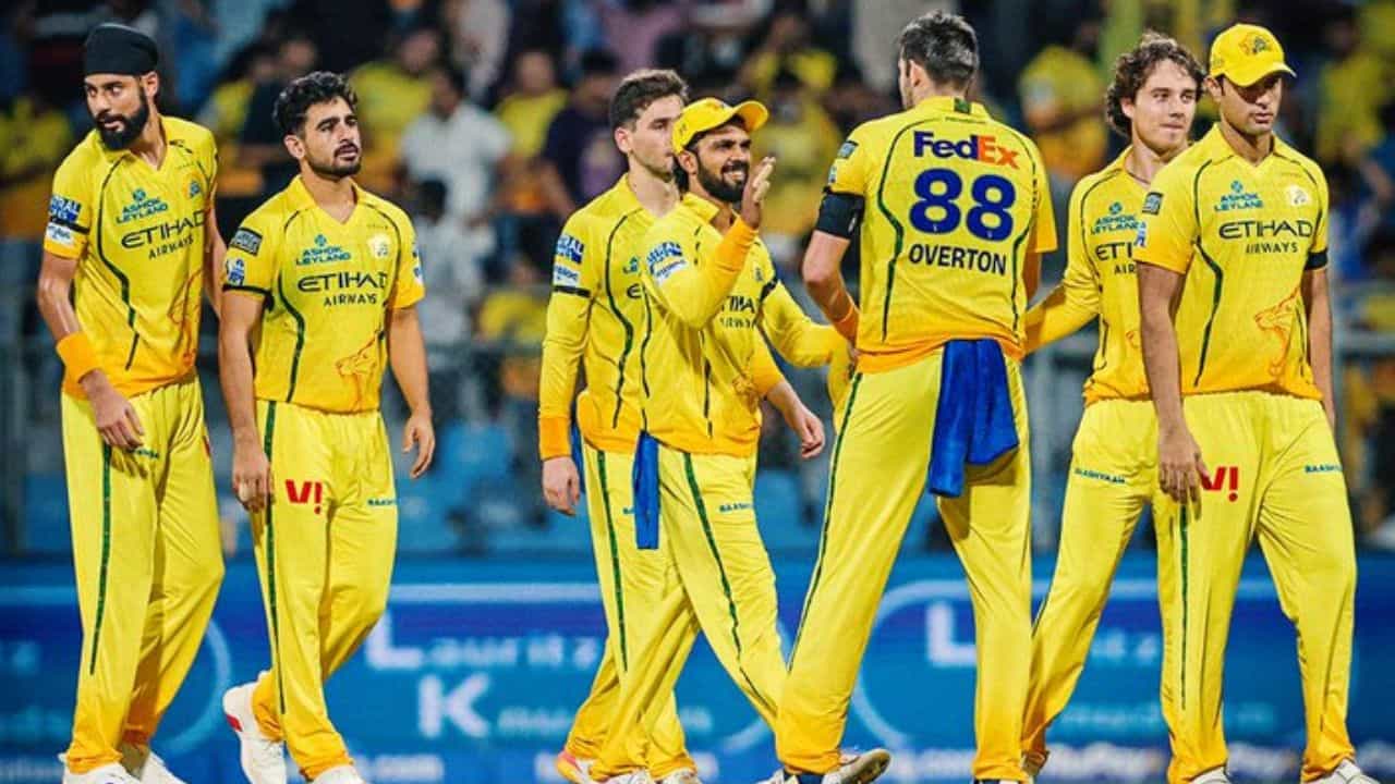 IPL 2026: 7 போட்டிகளில் 6 புள்ளிகள்... சிஎஸ்கே பிளே ஆஃப் தகுதி பெற என்ன செய்ய வேண்டும்..?