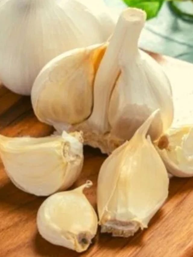 பூண்டில் உள்ள  உடலுக்கு தேவையான வைட்டமின்கள் எவை?