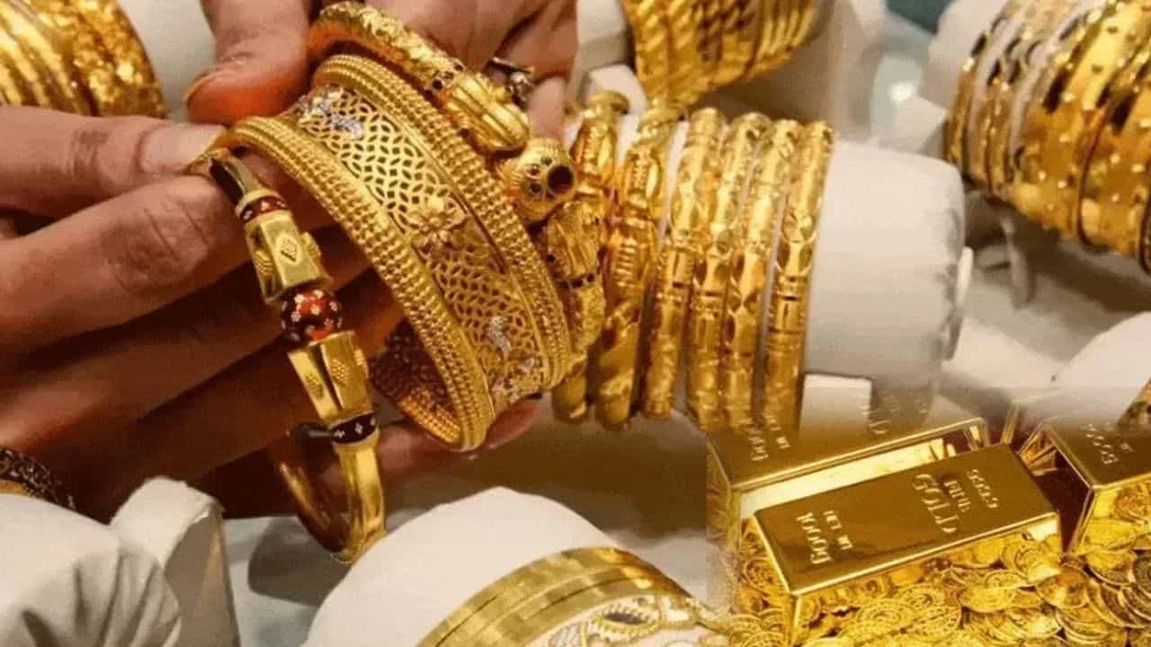 தங்கத்தை நகையாக வாங்குவது சிறந்ததா? நாணயமாக வாங்குவது சிறந்ததா?