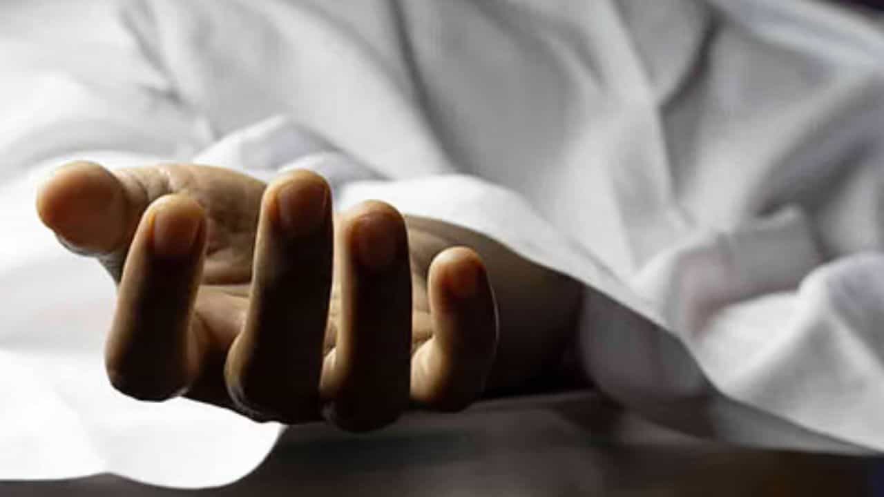 வீட்டிலேயே பிரசவம்..  தாய் - சேய் அடுத்தடுத்து பரிதாபமாக உயிரிழப்பு.. பதறவைக்கும் சம்பவம்!