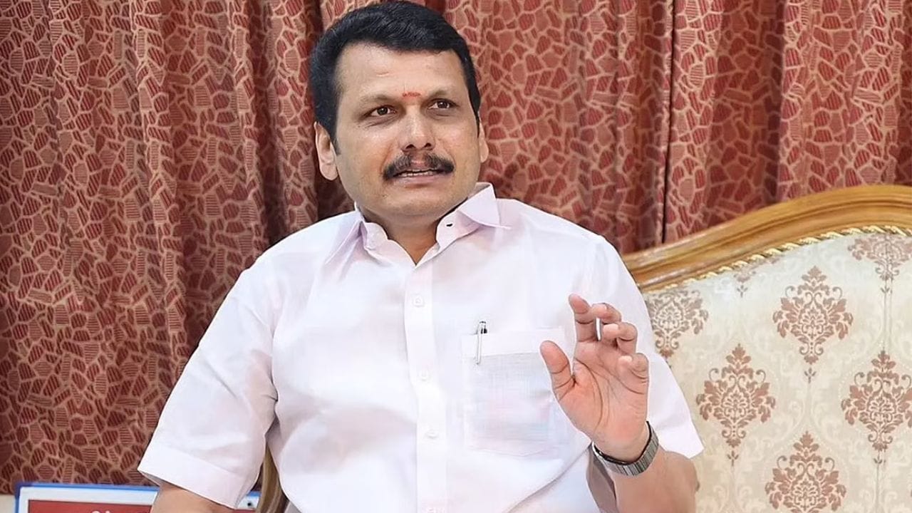 2021ஆம் ஆண்டு சட்டமன்றத் தேர்தலை எடுத்துக் கொண்டால், கரூர் தொகுதியில் வி. செந்தில் பாலாஜி (திமுக) கிட்டத்தட்ட 1,01,757 வாக்குகள் பெற்று வெற்றி பெற்றார். இரண்டாவது இடத்தில் எம்.ஆர். விஜயபாஸ்கர் (அதிமுக) 89,399 வாக்குகள் பெற்றார். மூன்றாவது இடத்தில் நாம் தமிழர் கட்சியும், நான்காவது இடத்தில் மக்கள் நீதி மையமும் இடம்பெற்றன.