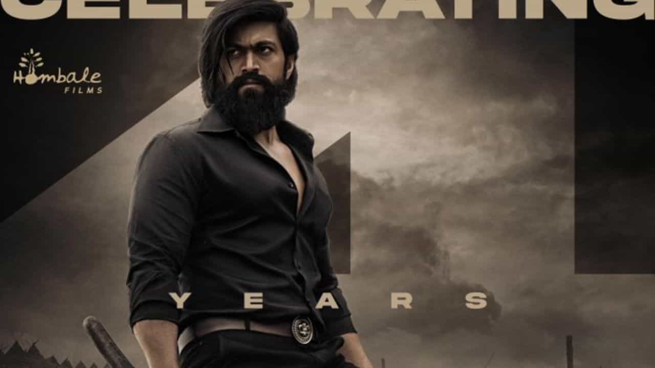 அவன் குறுக்க மட்டும் போயிடாதீங்க சார் - 4 ஆண்டுகளை நிறைவு செய்தது கேஜிஎஃப் சாப்டர் 2 படம் அவன் குறுக்க மட்டும் போயிடாதீங்க சார் - 4 ஆண்டுகளை நிறைவு செய்தது கேஜிஎஃப் சாப்டர் 2 படம்