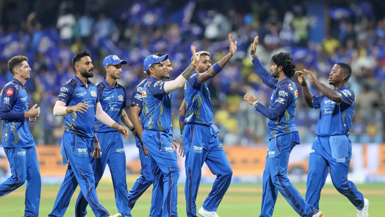 IPL 2026: ஹைதராபாத்தை எதிர்கொள்ளும் மும்பை.. தோற்றால் பிளே ஆஃப்பில் வெளியேறுமா..?