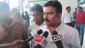 திட்டமிட்டு பேருந்து சேவைக்கு தடை - தவெக நிர்வாகி நிர்மல் குமார்