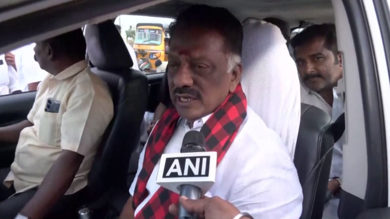 திமுக கூட்டணி மாபெரும் வெற்றி பெறும்.. ஓ. பன்னீர்செல்வம் உறுதி! திமுக கூட்டணி மாபெரும் வெற்றி பெறும்.. ஓ. பன்னீர்செல்வம் உறுதி!